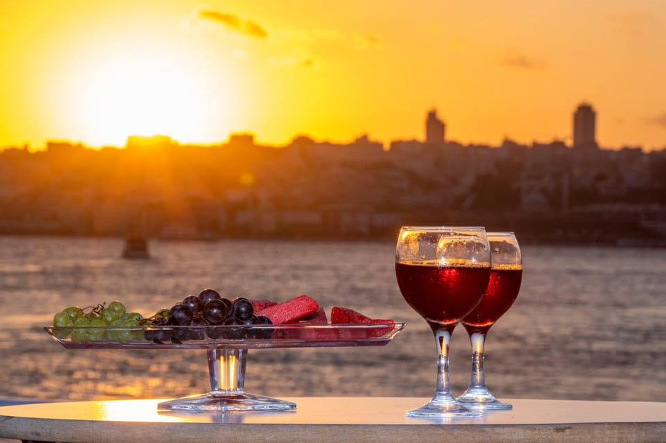 Istanbul: Bosphorus Sunset Cruise with Drinks & Snack - Snacks, soft drinks, and the staff vibe you’ll feel fast