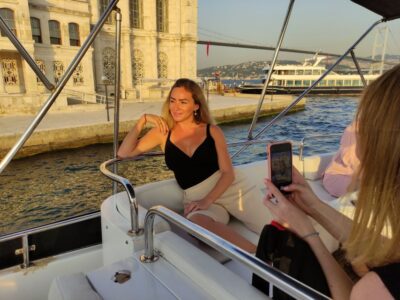 Istanbul: Bosphorus Sunset Cruise with Snacks and Wine - The two starting points: I360 vs Mimar Sinan Heykeli