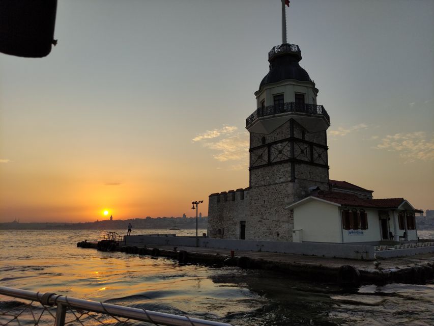 Istanbul: Bosphorus Sunset Cruise with Snacks and Wine - Anadolu Hisarı and Küçüksu Palace: quieter moments that balance the big sights