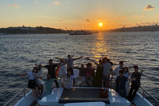 Istanbul Bosphorus Sunset Yacht Cruise - Getting on the Yacht: Kabataş Dock and the 2-Hour Rhythm