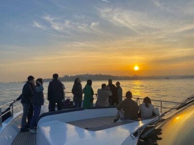 Istanbul: Bosphorus Sunset Yacht Cruise with Live Guide - Dolmabahçe Palace and Mosque: Ottoman Glam, From the Water