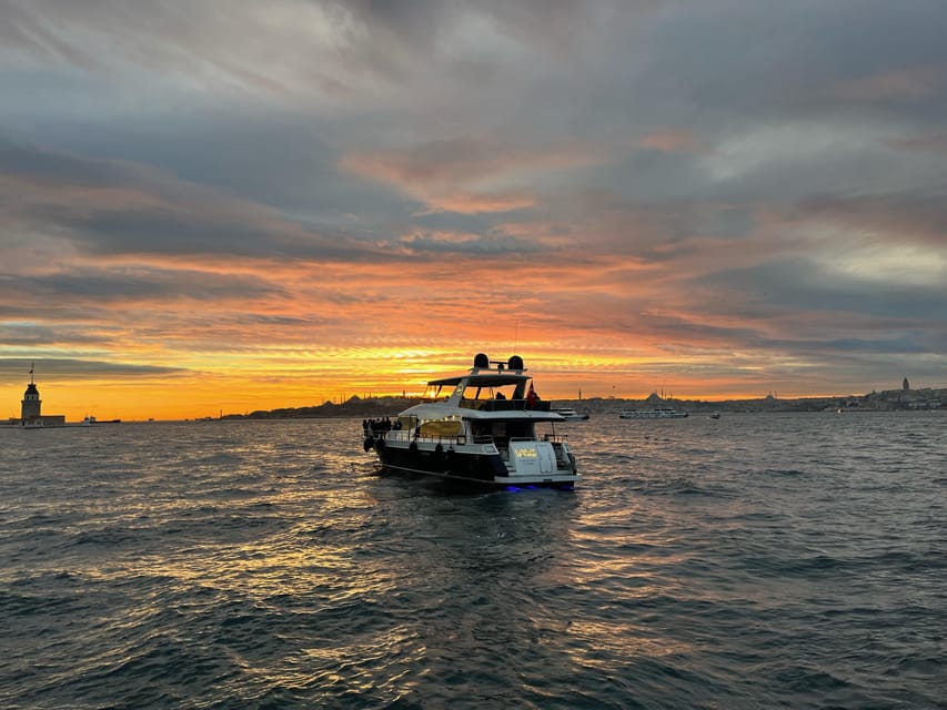Istanbul: Bosphorus Sunset Yacht Cruise with Live Guide - Bridges, Fortresses, and the Strait’s Tight Turns