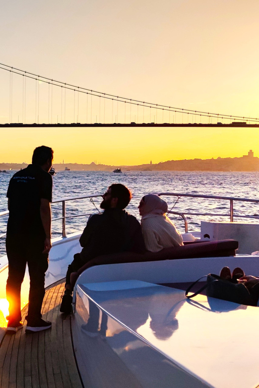 Istanbul: Bosphorus Sunset Yacht Cruise with Live Guide - Snacks, Drinks, and the Real Value at $35