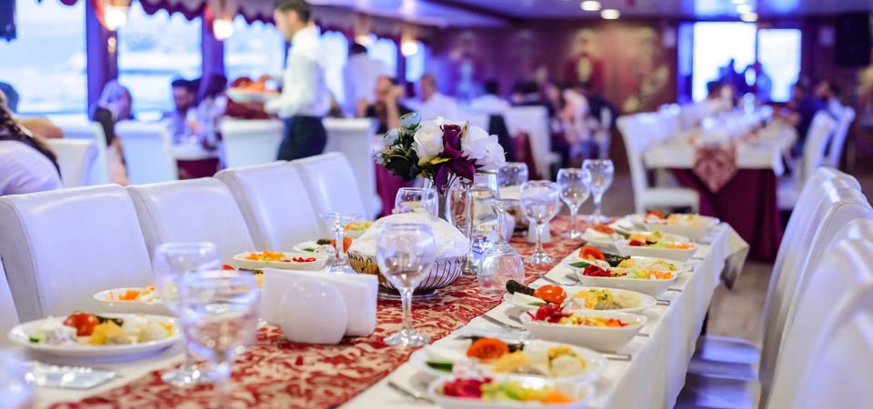 Istanbul: Dinner Cruise on the Bosphorus - Drinks and Value: What You Actually Get for the $354 Price