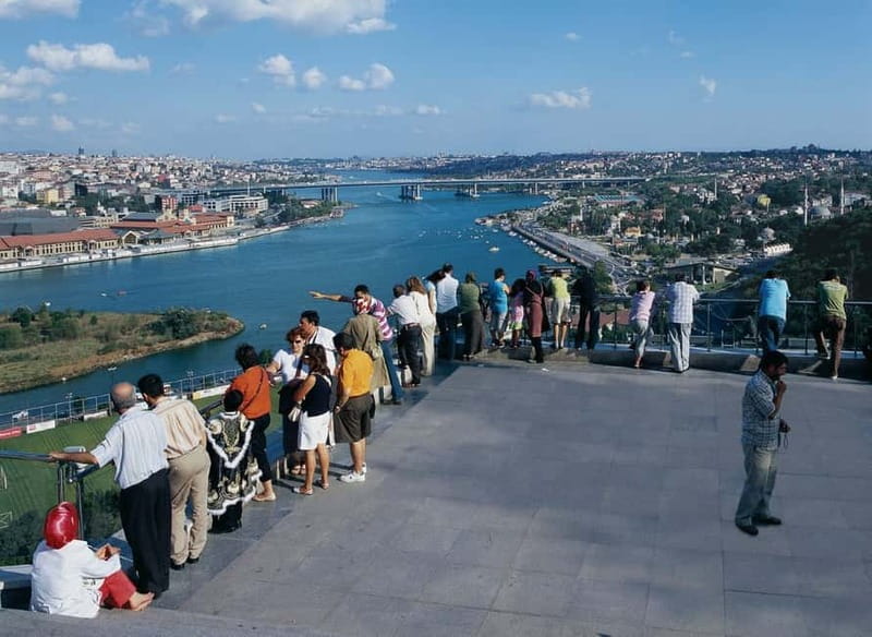 Istanbul: Guided Bosphorus Cruise & Golden Horn Bus Tour - The Bosphorus cruise between Europe and Asia: why this is the anchor of the day