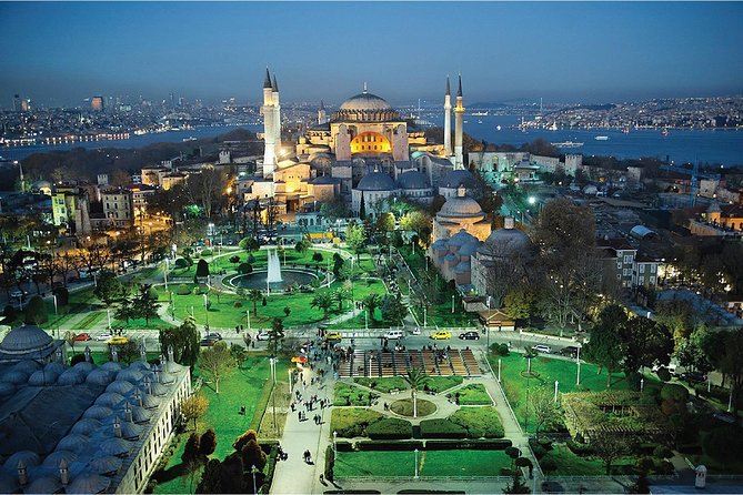 Istanbul Imperial & Bosphorus Tour - Incl. Lunch - Hagia Sophia Museum: Byzantine engineering in Muslim-era hands