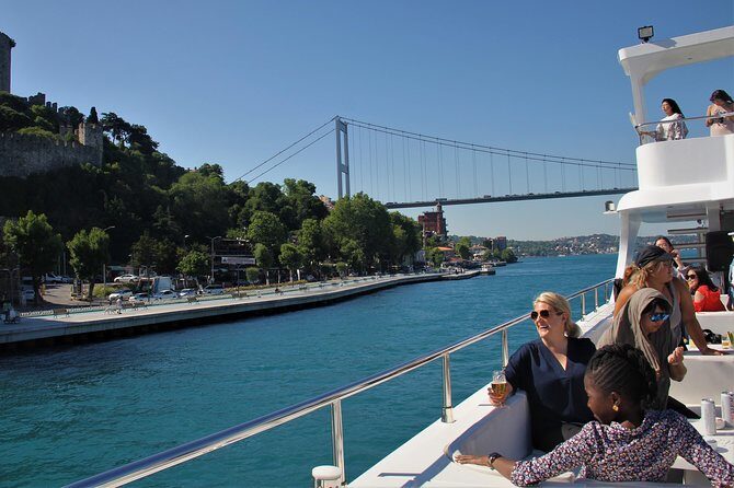 Istanbul Lunch Cruise - Extended Bosphorus Cruise up to the Black Sea - The day’s timing: boarding at Kabataş and a 4–5 hour rhythm