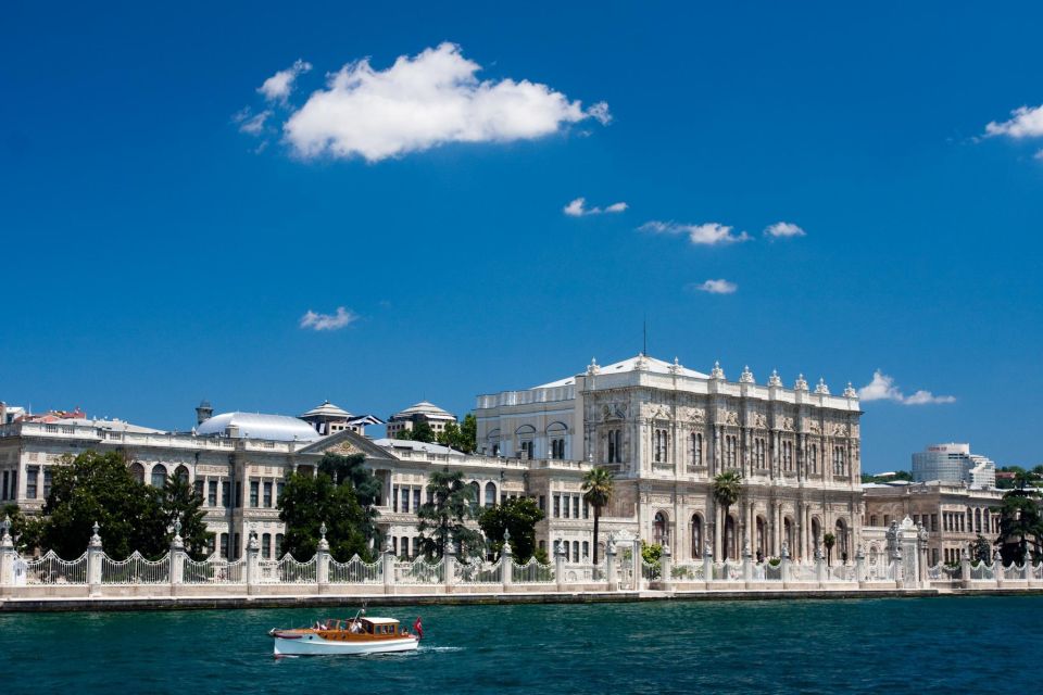 Istanbul: Morning Bosphorus Boat Tour with Spice Bazaar - The Bosphorus Transition: From Market Smells to Sea Views
