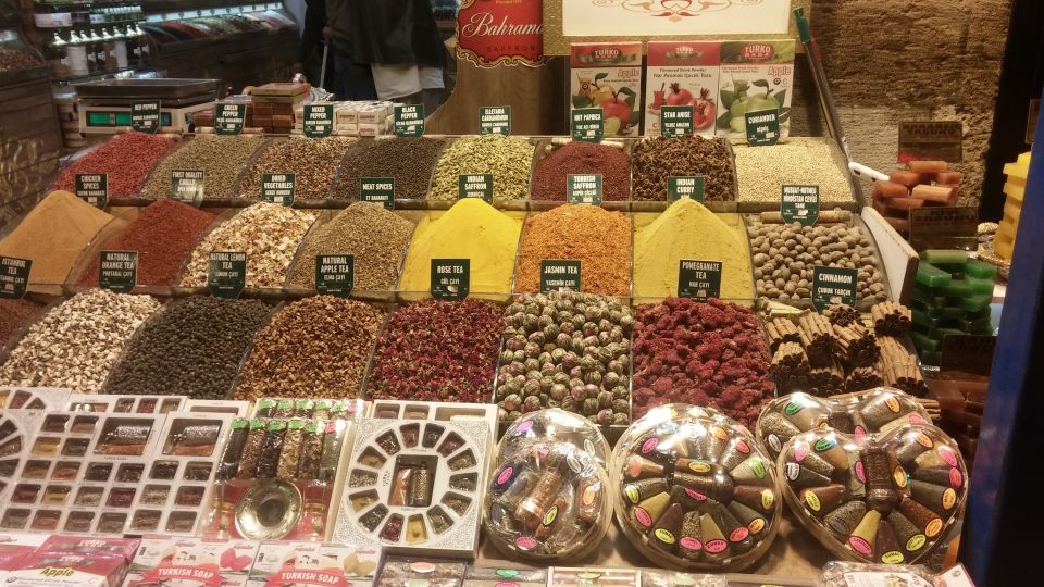Istanbul: Morning Bosphorus Boat Tour with Spice Bazaar - Getting Picked Up in Sultanahmet, Sirkeci, Beyazıt, Aksaray, and Taksim