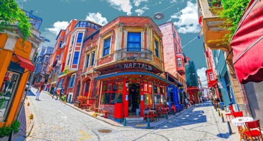 Istanbul: Old City And Bosphorus Bus Tour with Lunch - The Eyüp Area Stops: Sveti Stefan Church and St. George’s Cathedral