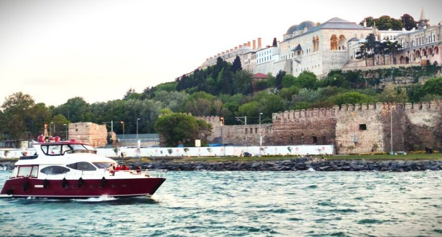 Istanbul: Old City Tour and Luxury Sunset Bosphorus Cruise - Best Guide Fit: If You Can Request One