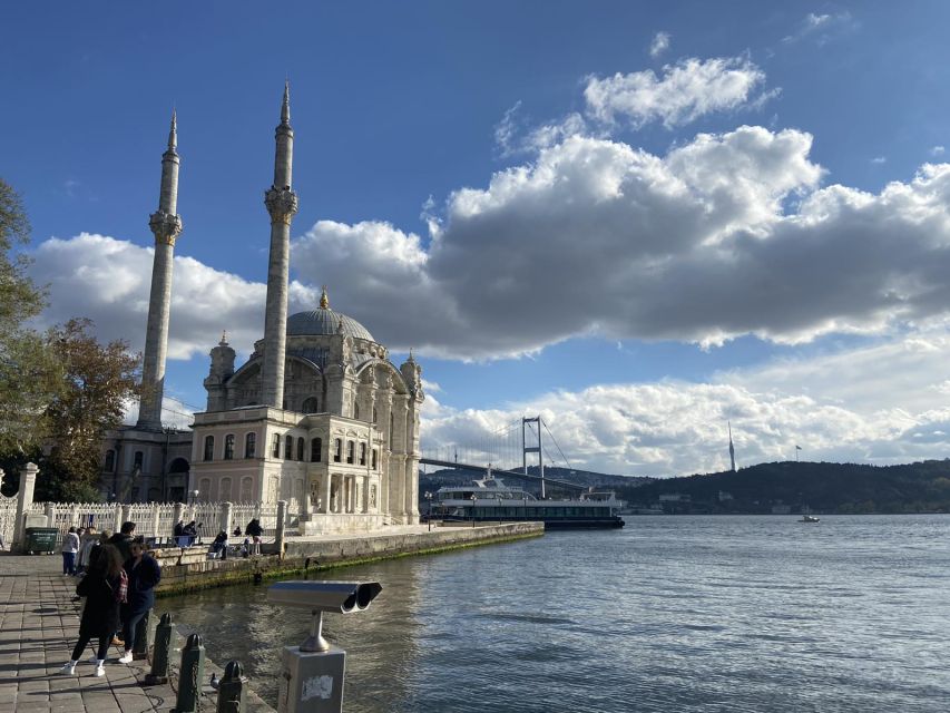 Istanbul: Old Town Highlights Tour & Bosphorus Cruise - Bosphorus cruise: fortresses, palaces, and a rare view of Istanbul