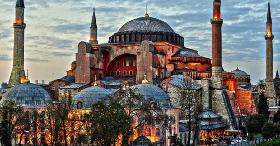 Istanbul: Old Town Tour and Bosphorus Lunch Cruise - From pickup to Hippodrome: how the day starts