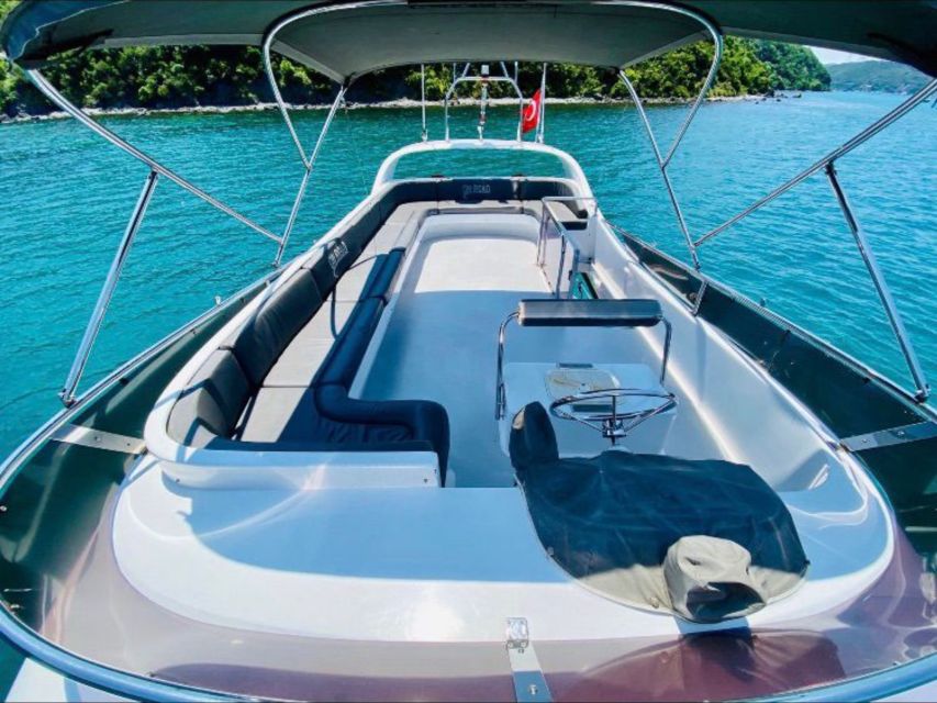 Istanbul: Private Bosphorus Tour On Luxury Yacht - Who should book this Bosphorus yacht tour, and who should skip it