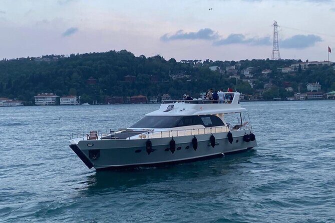 Istanbul: Private Bosphorus Tour On Luxury Yatch - Stop Two: Çırağan Palace and Kempinski’s Waterfront Setting