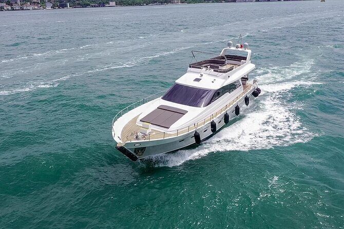 Istanbul: Private Bosphorus Tour On Luxury Yatch - Stop Five: Maiden’s Tower (Kız Kulesi) and Its Legend-Heavy Charm