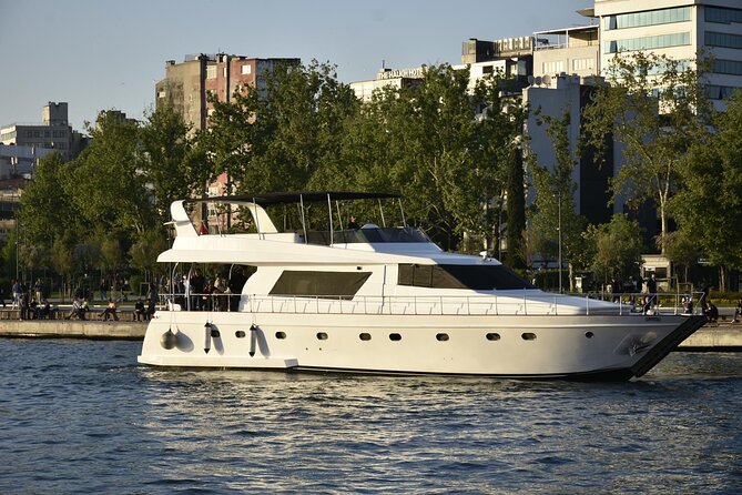 Istanbul Private Luxury Yacht on Bosphorus 25 Meter 82 Feet - Asian Side at a Calm Pace: Kuleli, Beylerbeyi, Kuzguncuk, and Kız Kulesi