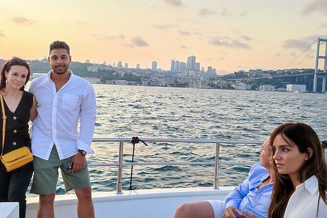 Istanbul Sunset Cruise With Luxury Yacht On Bosphorus - Asia shore highlights: Beylerbeyi Palace and the Maiden’s Tower moment
