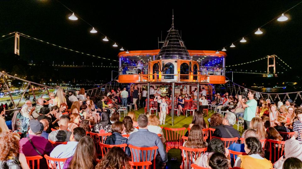 Istanbul: Turkish Night on the Bosphorus Dinner Cruise - Why the Bosphorus night timing works so well
