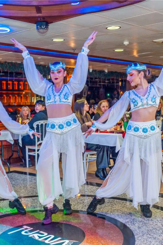İstanbul: Turkish Night On the Bosphorus with Private Table - Turkish folklore show: what the program looks like in real time