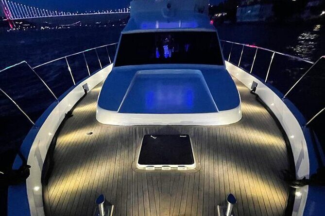 Private 2-Hour Bosphorus Cruise with Yacth - Rumeli Castle built in 1453: fortress scale you can feel