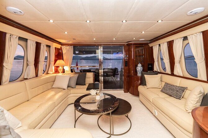 Private Luxury Yacht Cruise on Bosphorus - Price and value: what $347.22 gets you