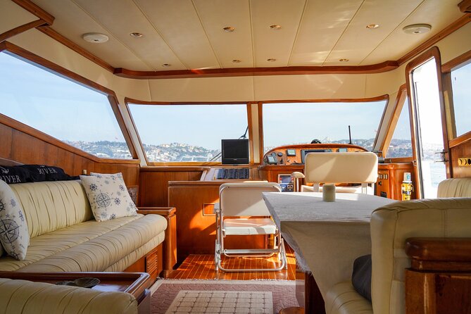 Private Yacht Cruise on Bosphorus - Anadolu Hisarı and Kucuksu Palace: quieter ruins and a sultan’s retreat
