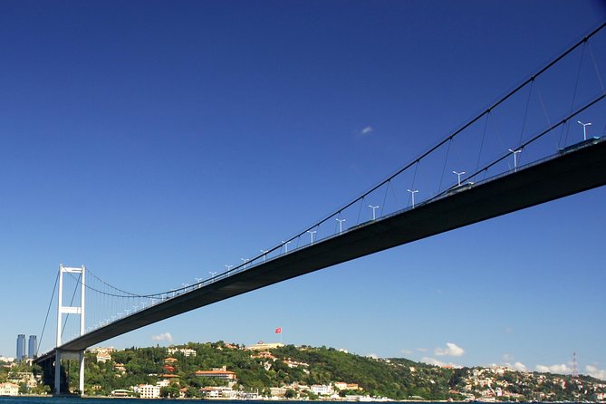 Short Guided Bosphorus and Golden Horn Boat Tour - Price and value: what $20.64 buys you