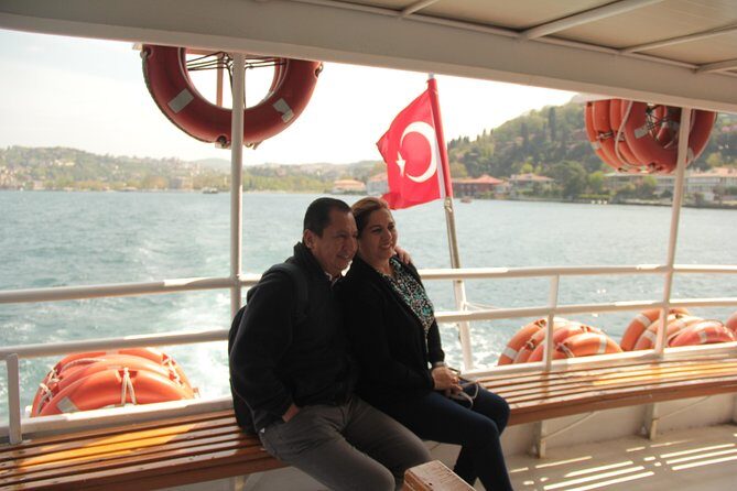 Small Group Full-Day Istanbul: Old City, Bosphorus Cruise & Lunch - Bosphorus cruise: where your photos actually make sense