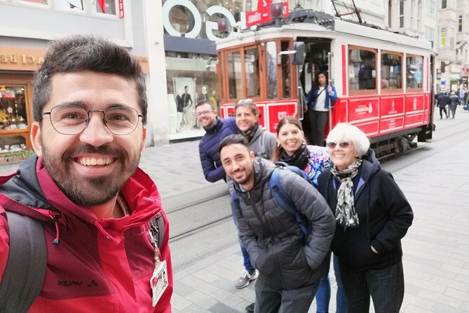 Tours in Spanish in Istanbul. Private tour in Istanbul. Bosphorus tour. - Bazaar time: where your guide becomes a translator of the city